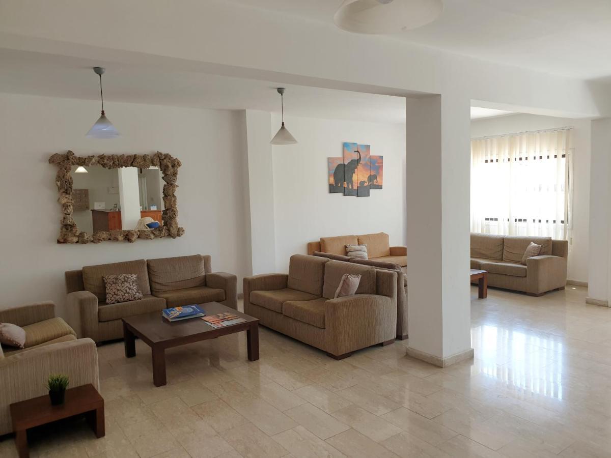 Florea Hotel Apartments Ayia Napa Exteriör bild