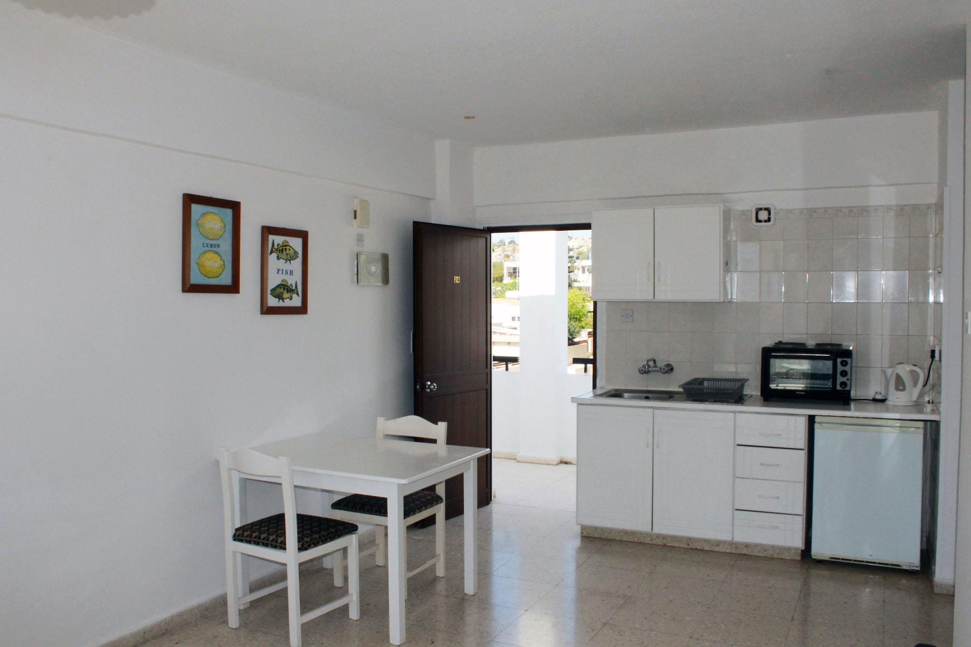 Florea Hotel Apartments Ayia Napa Exteriör bild