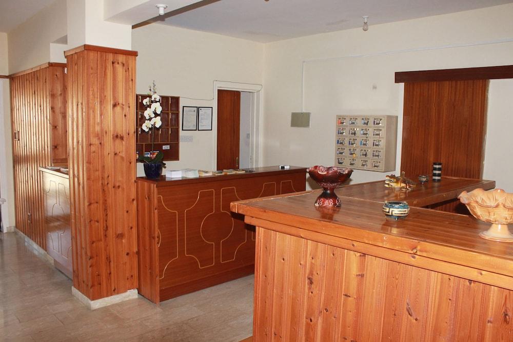 Florea Hotel Apartments Ayia Napa Exteriör bild