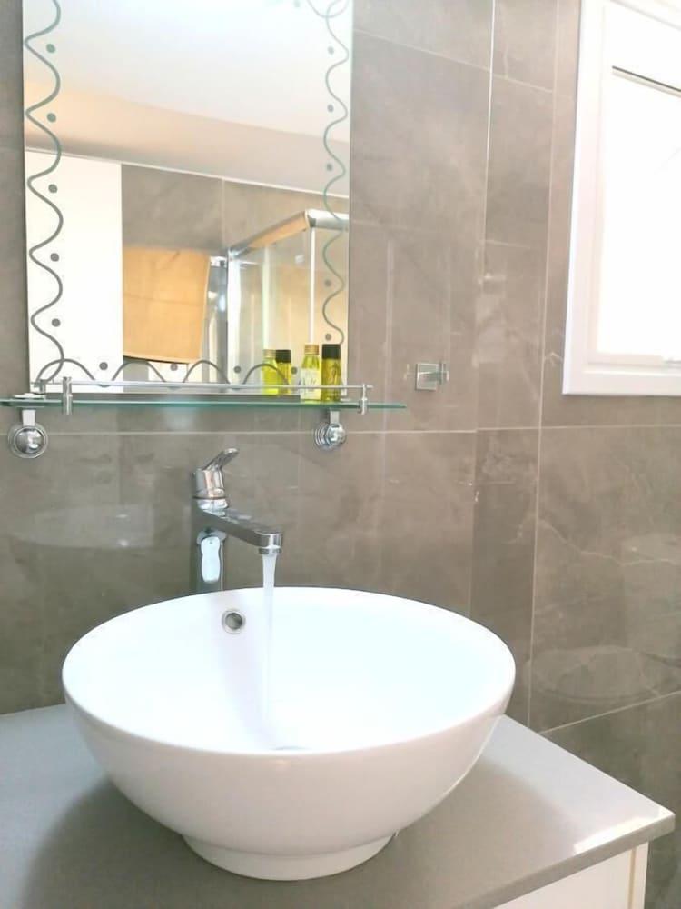 Florea Hotel Apartments Ayia Napa Exteriör bild