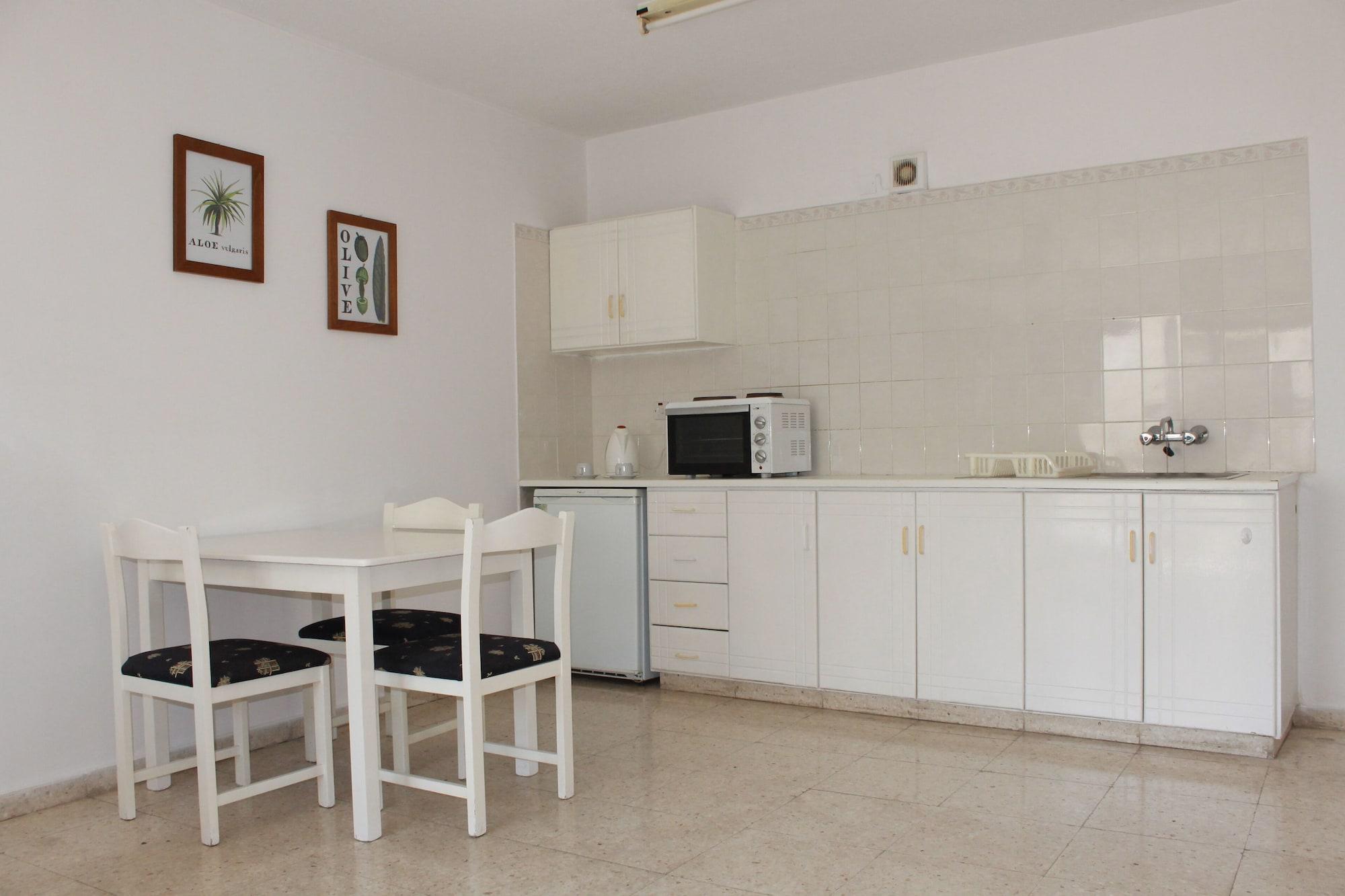 Florea Hotel Apartments Ayia Napa Exteriör bild