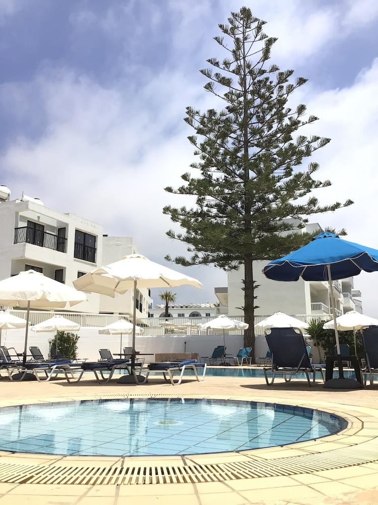 Florea Hotel Apartments Ayia Napa Exteriör bild